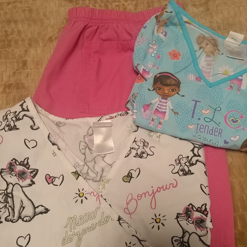 Printed medical scrubs